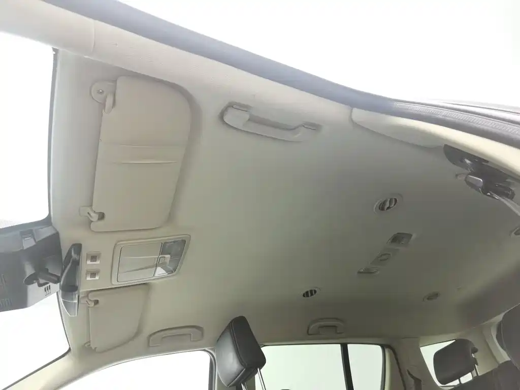 Isuzu Mu-X Shepherd 2023 — фото 14