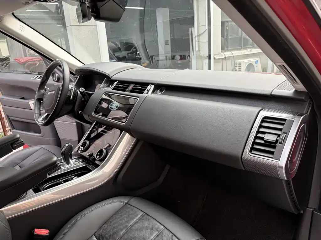 Land Rover Sport 2020 — фото 15