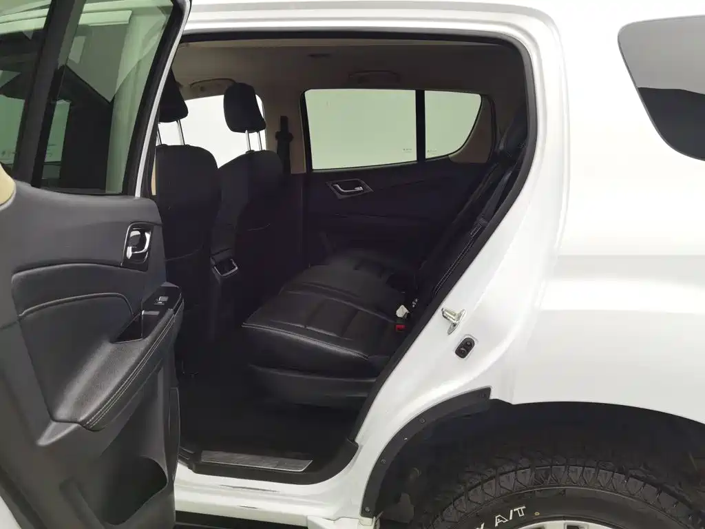Isuzu Mu-X Shepherd 2023 — фото 15