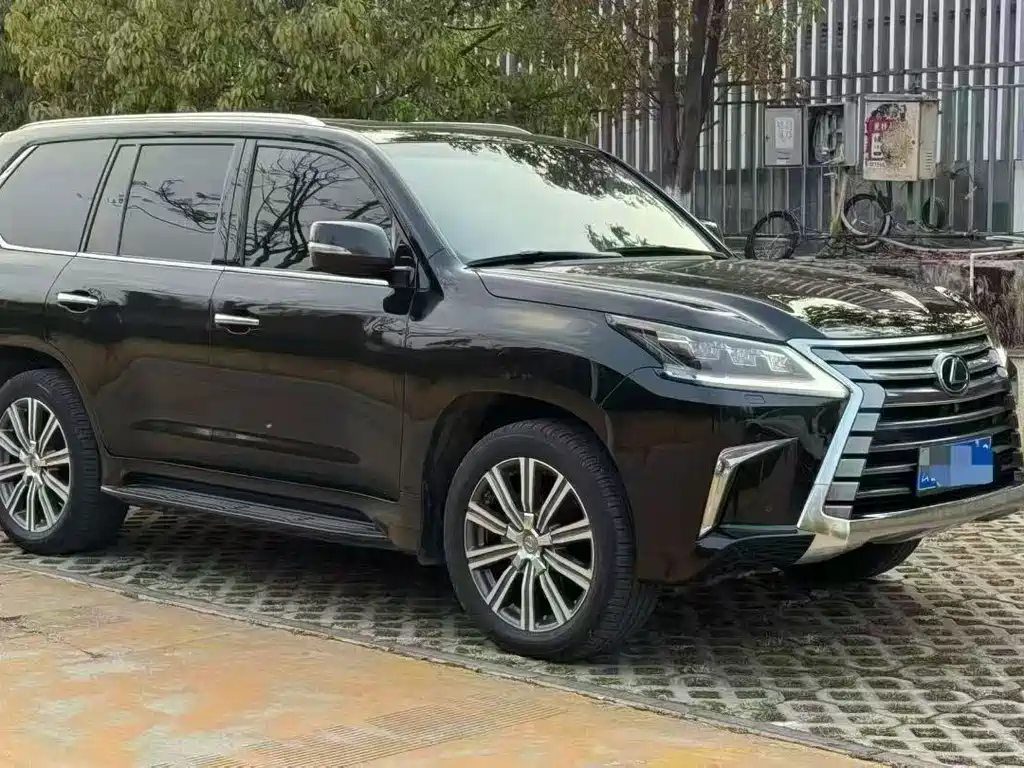 Lexus LX 2017 — фото 3