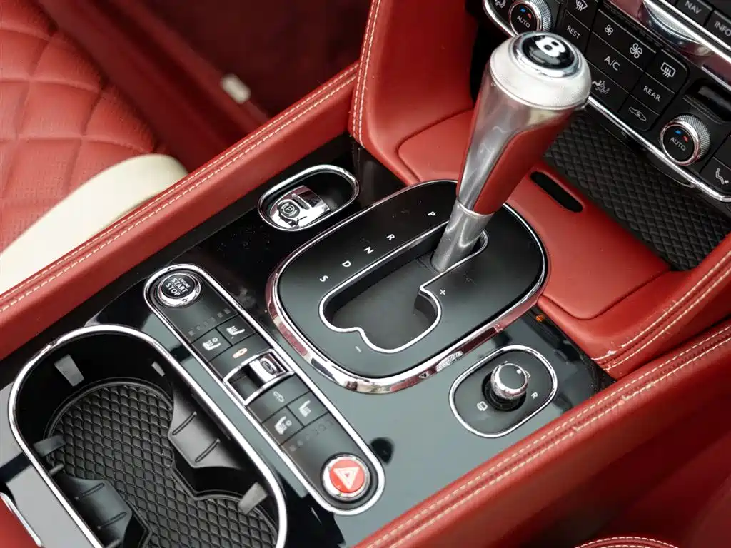 Bentley Continental 2019 — фото 16