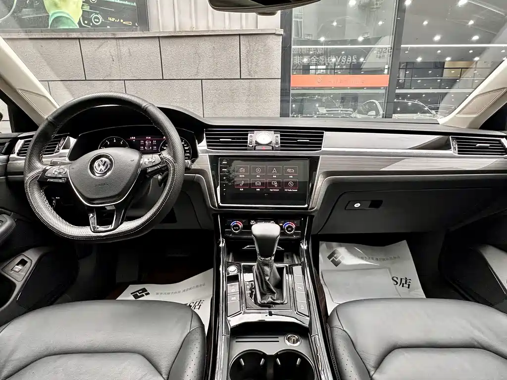 Volkswagen Phideon 2019 — фото 16