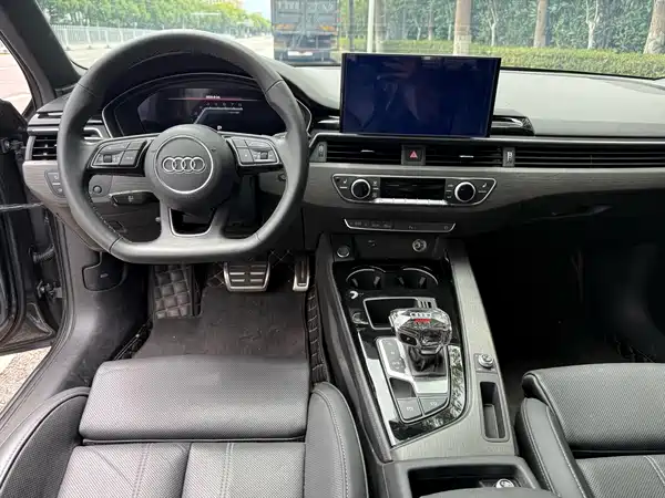 Audi A4L 2023