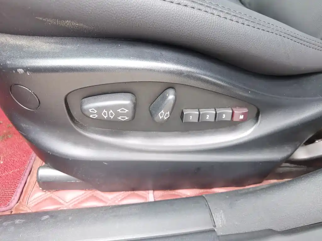 BMW X3 2011 — фото 17