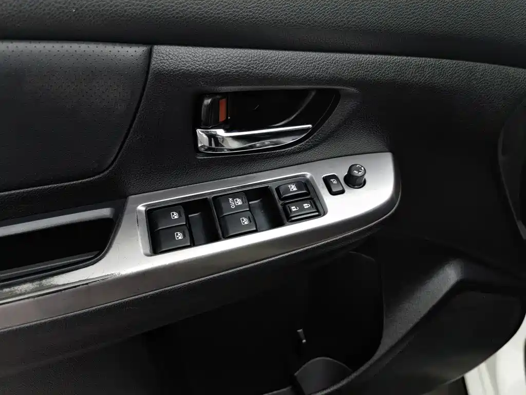 Subaru XV 2016 — фото 9
