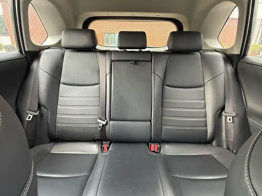 Toyota RAV4 2020 — фото 26