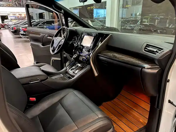 Toyota Alphard 2018