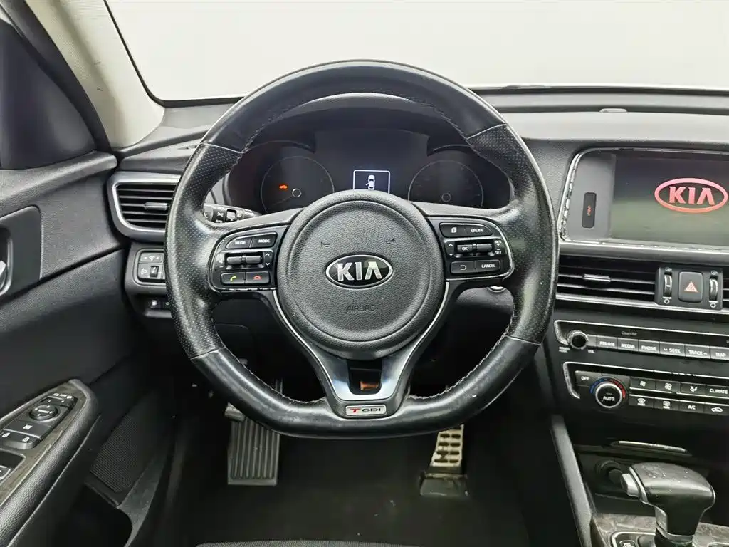 Kia K5 2016 — фото 11