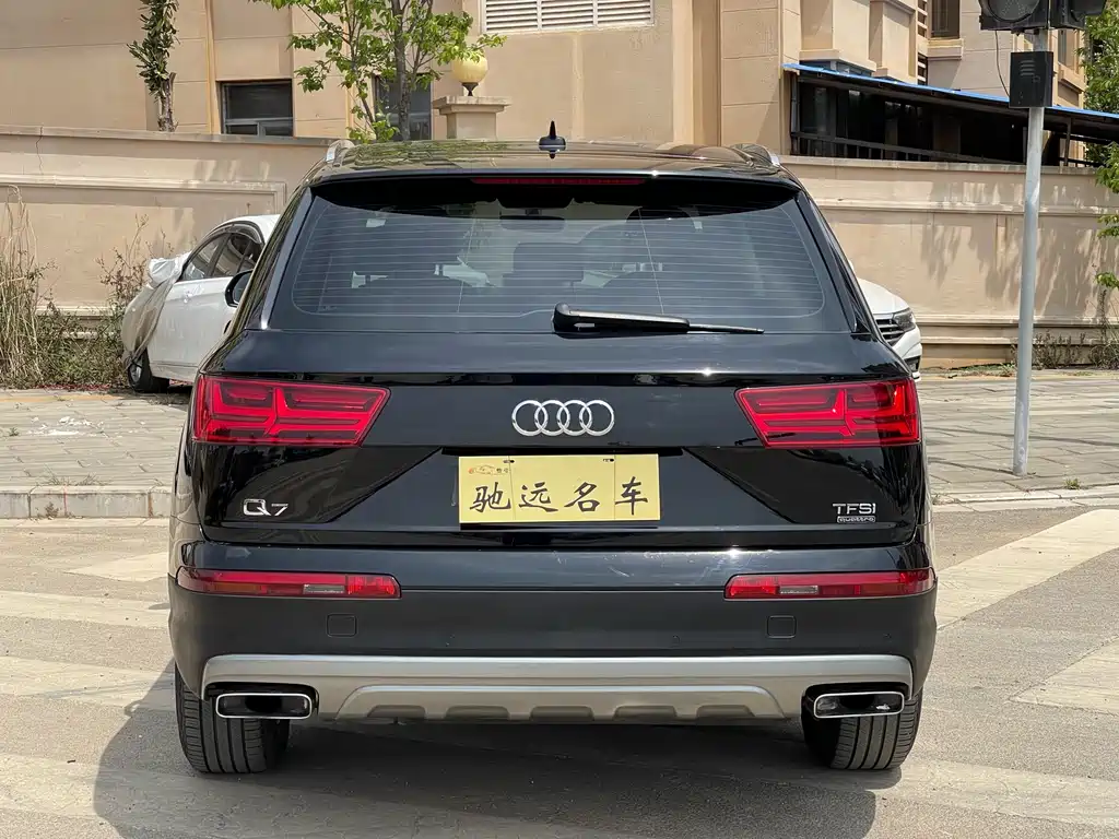 Audi Q7 2017 — фото 14