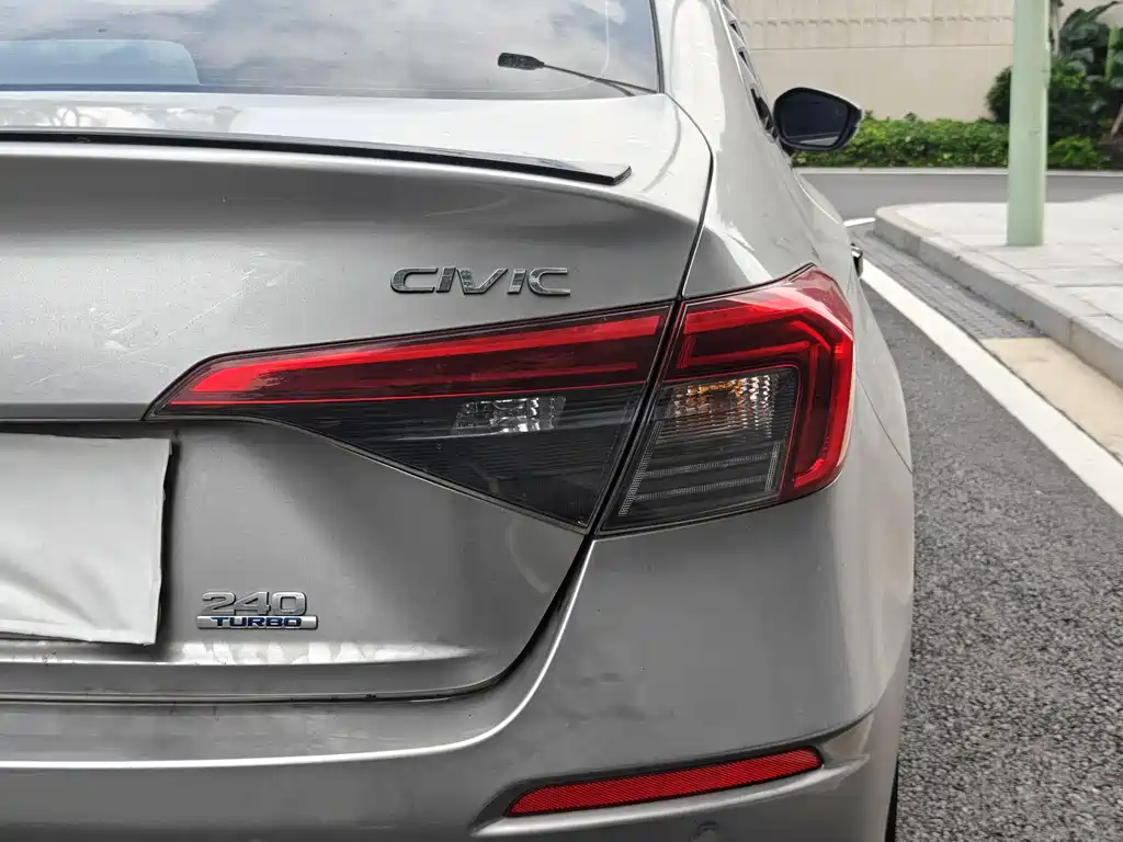 Honda Civic 2022 — фото 11