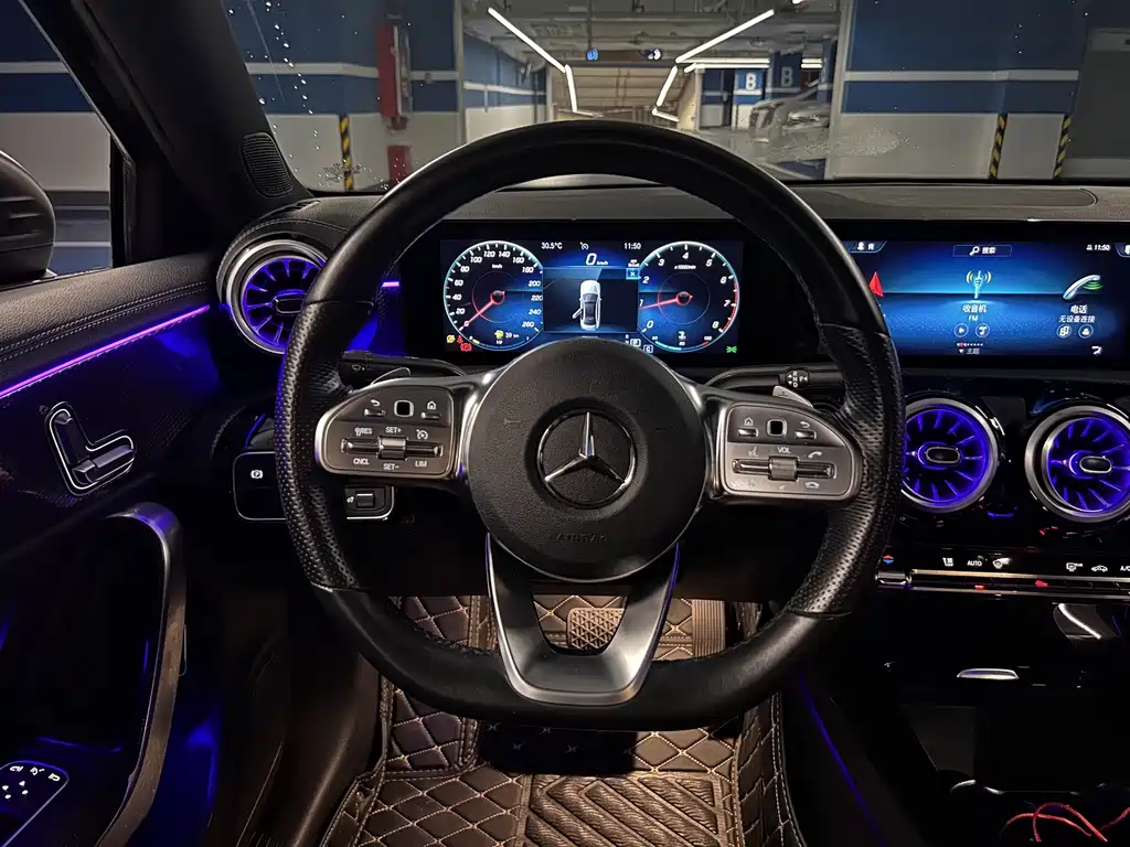 Mercedes-Benz A-Class 2022 — фото 10