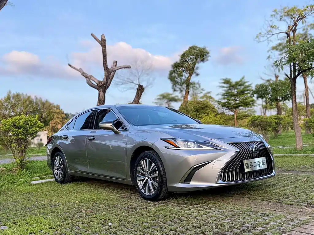 Lexus ES 2021 — фото 3