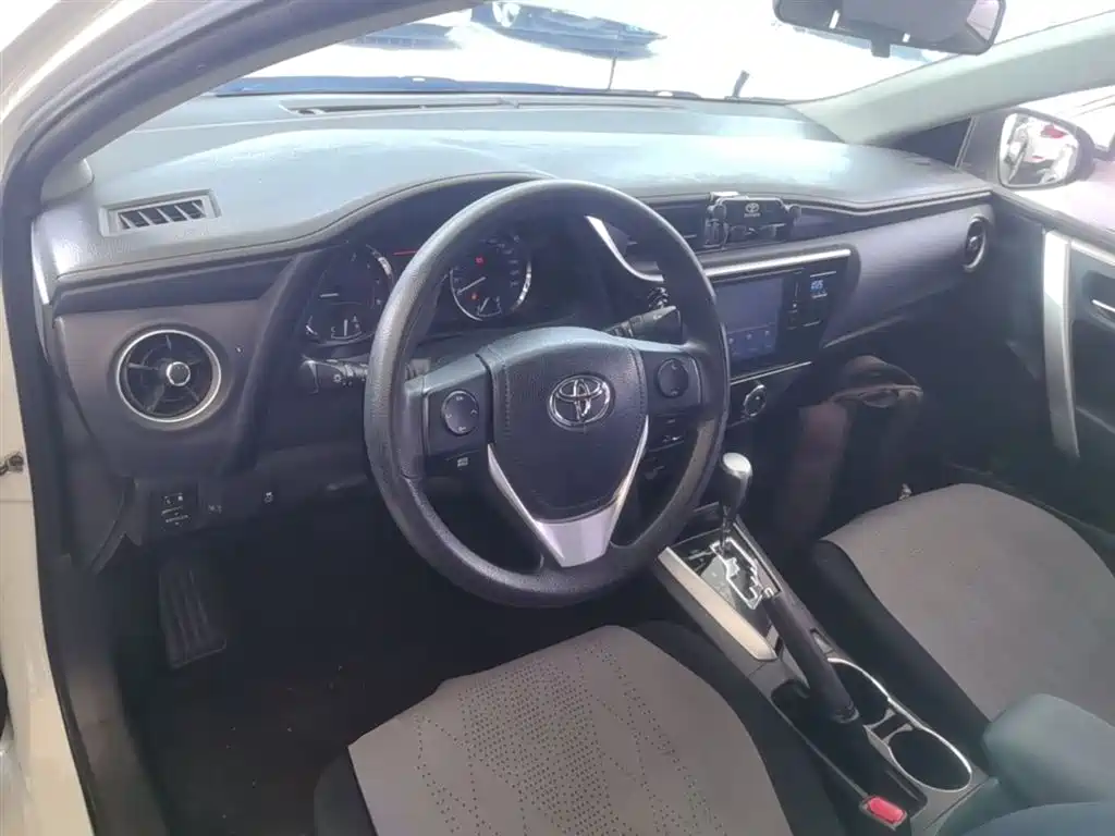 Toyota Corolla 2017 — фото 11