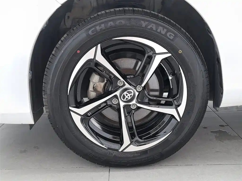 Toyota Yaris L 2018 — фото 17
