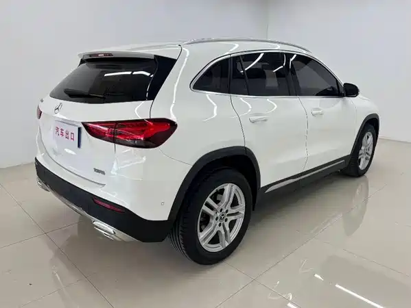 Mercedes-Benz GLA 2021