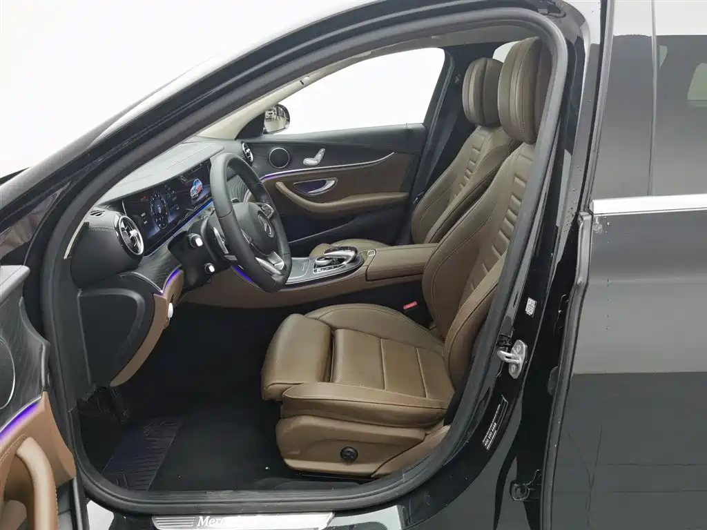 Mercedes-Benz E-Class 2018 — фото 10