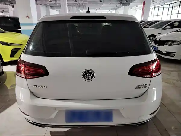 Volkswagen Golf 2020