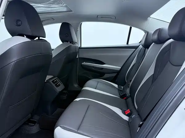 Volkswagen Sagitar 2026