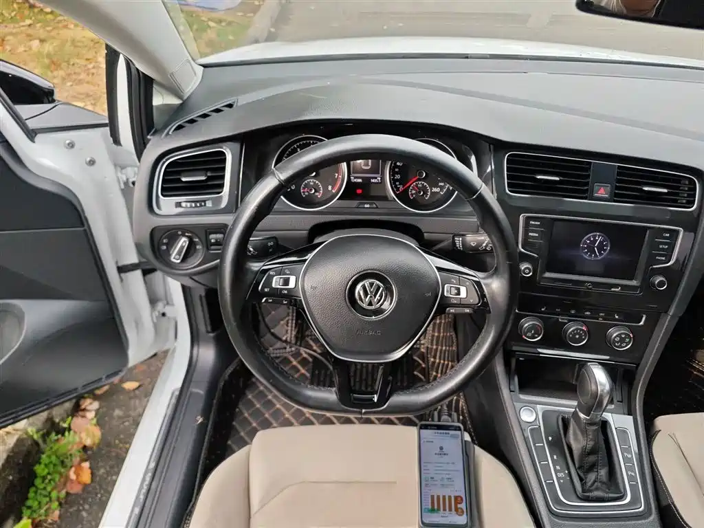 Volkswagen Golf 2018 — фото 11