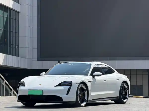 Porsche Taycan 2021