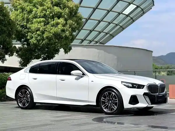 BMW 5 Series 2024