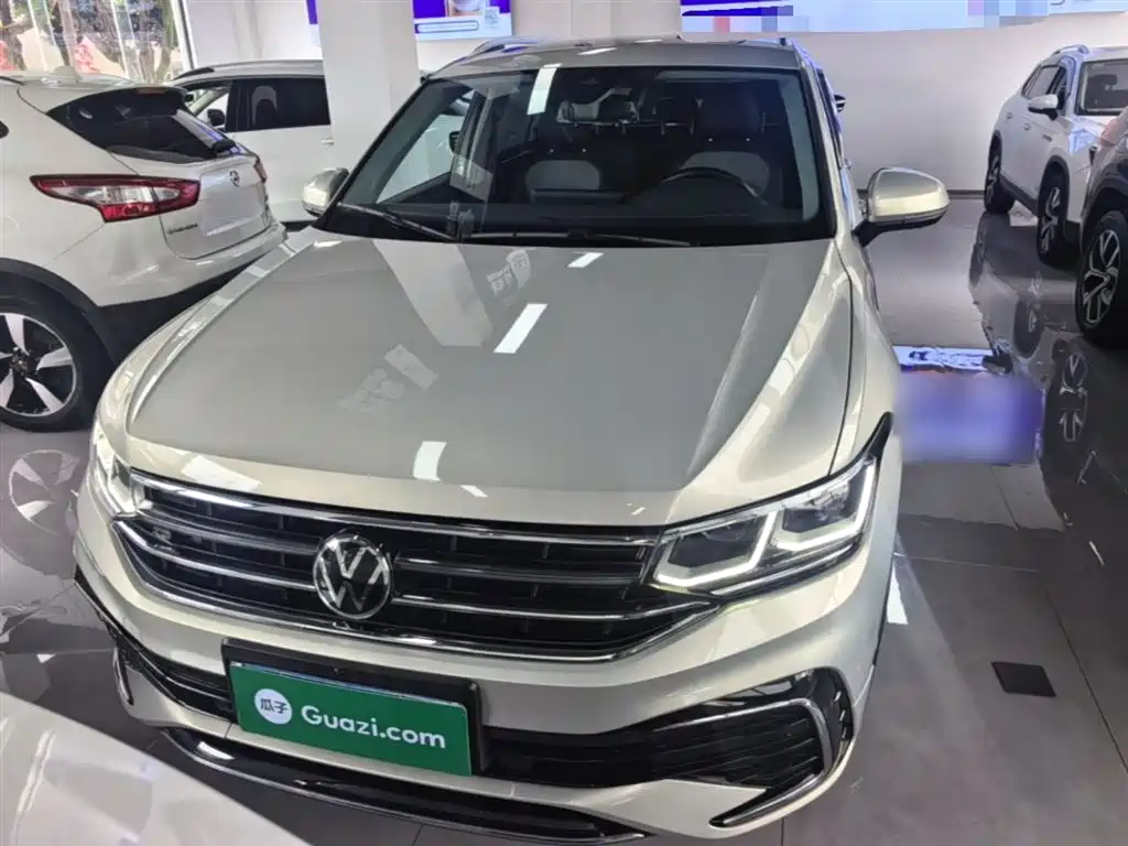 Volkswagen Tiguan L 2022 — фото 3