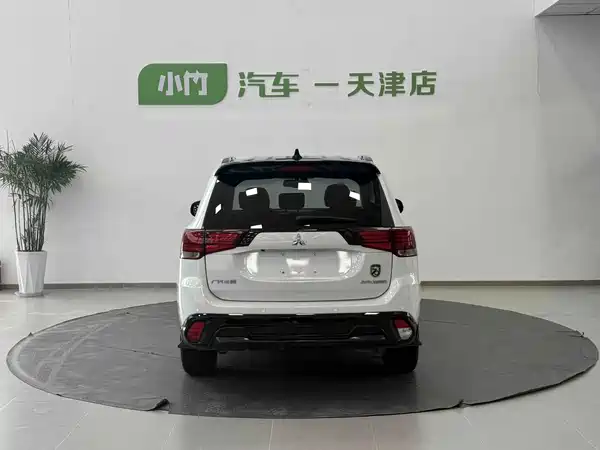 Mitsubishi Outlander 2022