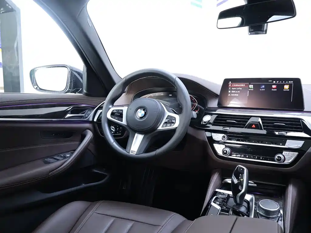 BMW 5 Series 2020 — фото 14