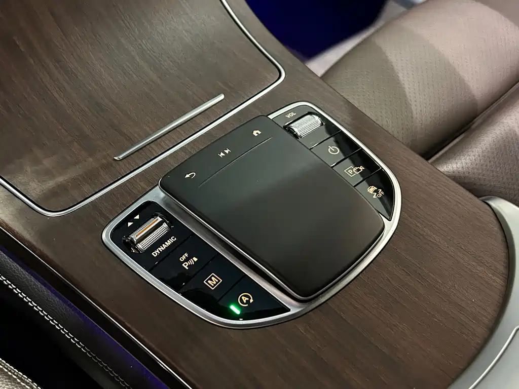Mercedes-Benz GLC 2020 — фото 17