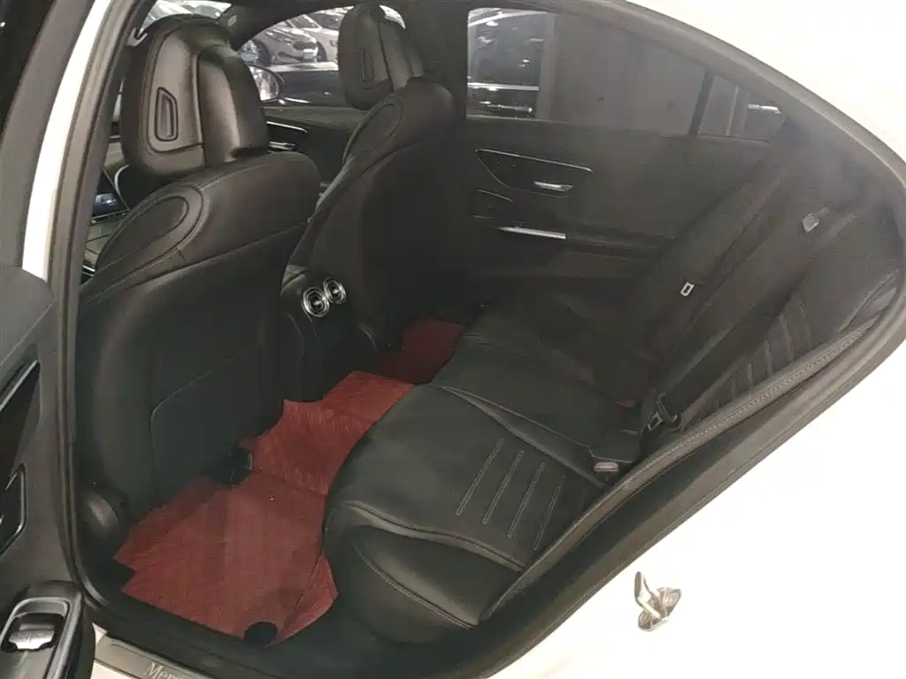 Mercedes-Benz C-Class 2023 — фото 13