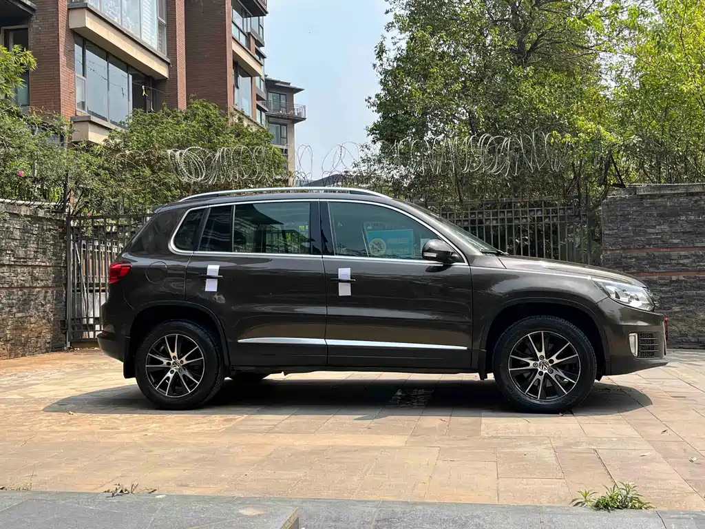 Volkswagen Tiguan 2015 — фото 4