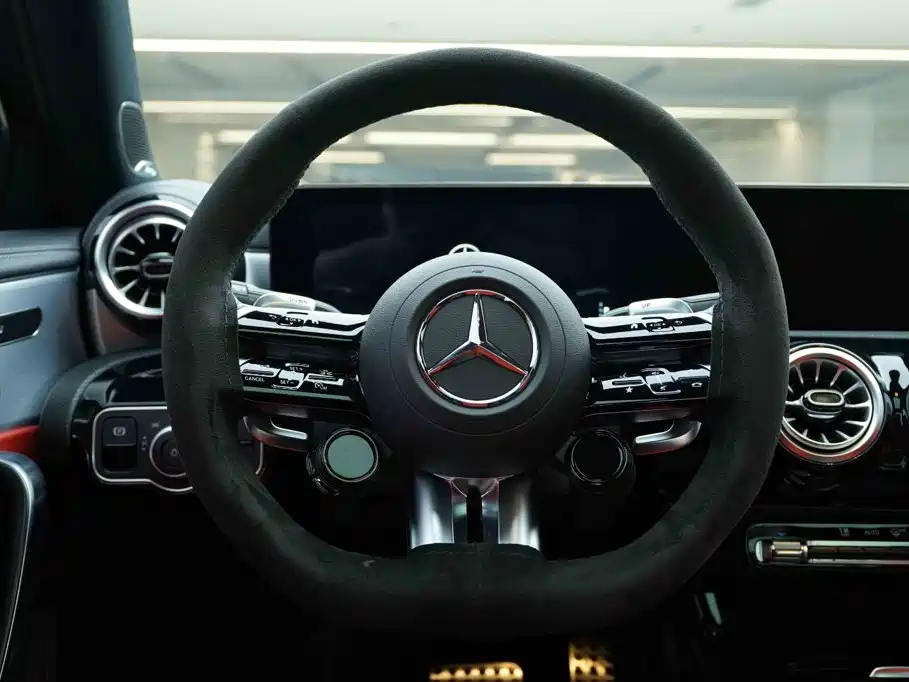 Mercedes-Benz A-Class AMG 2024 — фото 17