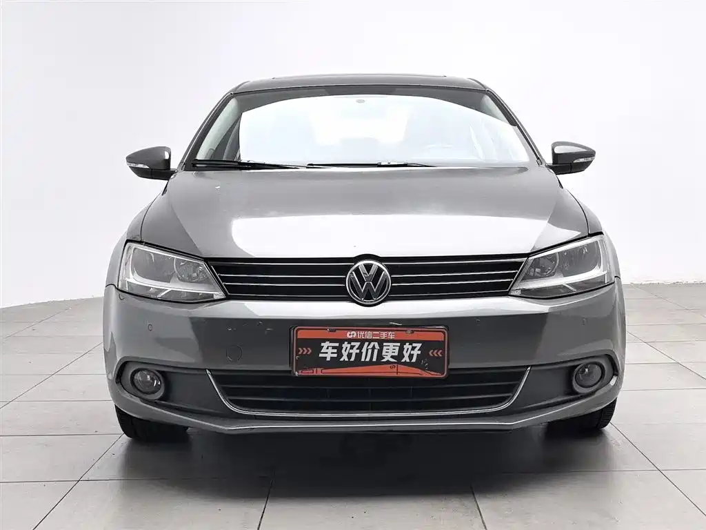 Volkswagen Sagitar 2012
