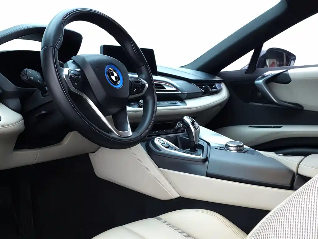 BMW i8 2017 — фото 46
