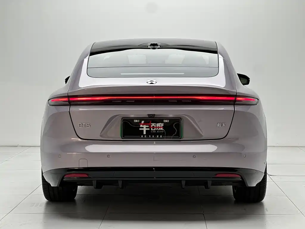 NIO ET5 2025