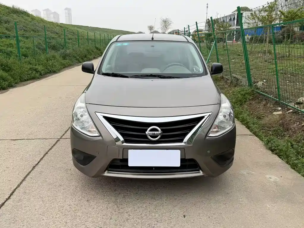 Nissan Sunny 2016 — фото 2
