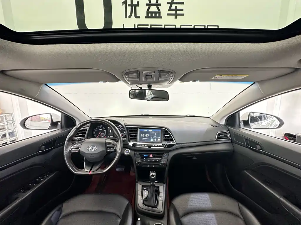 Hyundai Elantra 2019 — фото 6