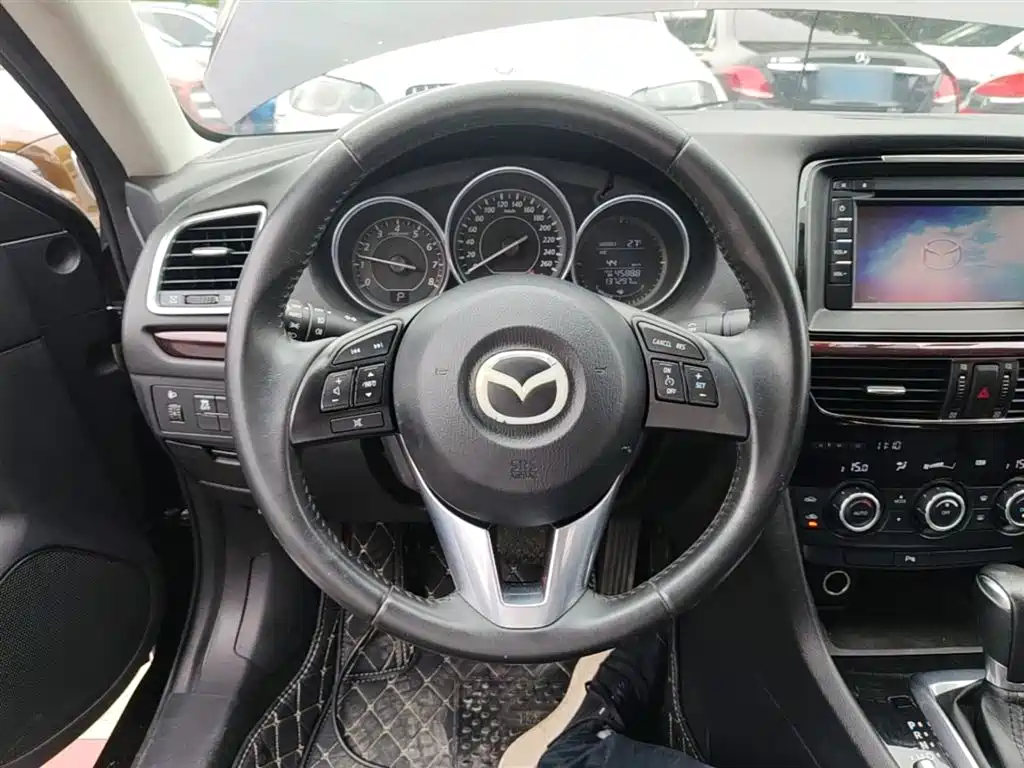 Mazda Atenza 2015 — фото 11