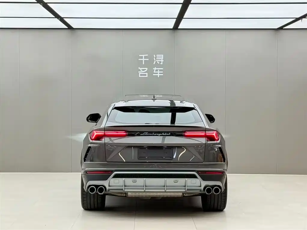 Lamborghini Urus 2022 — фото 16