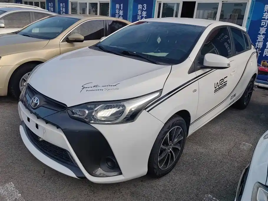 Toyota Yaris L 2017 — фото 1