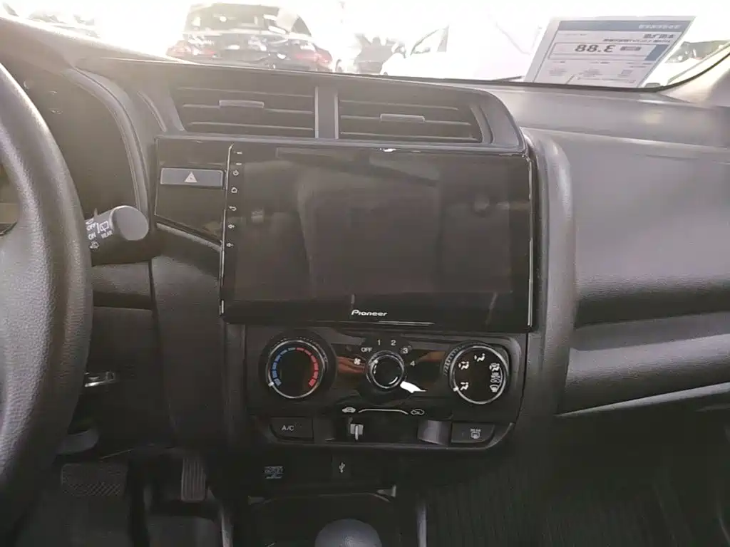 Honda Fit 2018 — фото 13