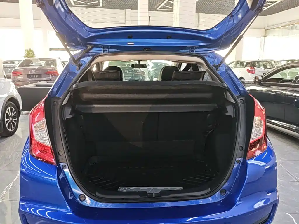 Honda Fit 2018 — фото 19