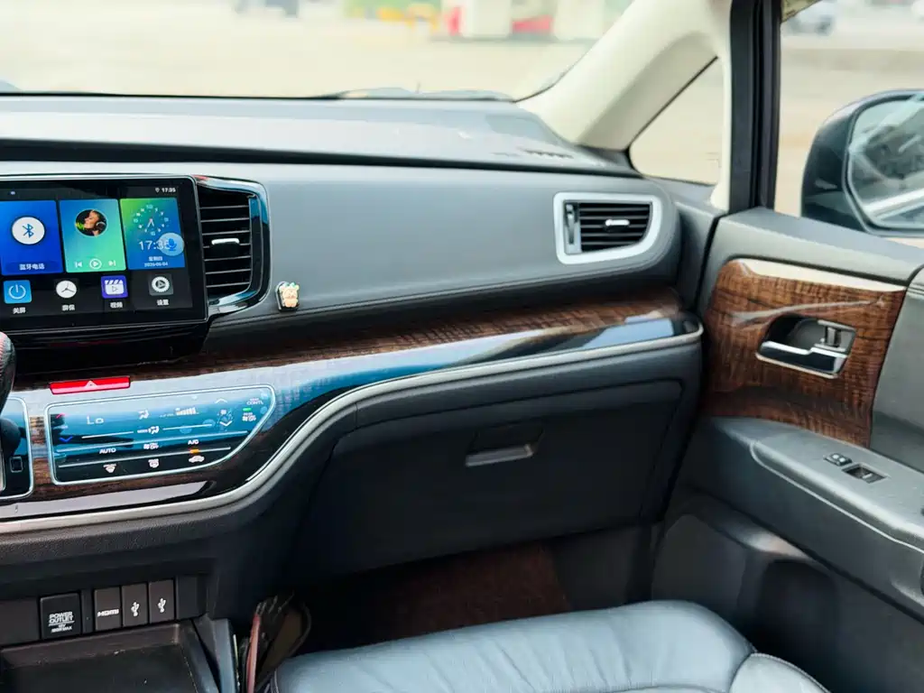 Honda Odyssey 2015 — фото 12