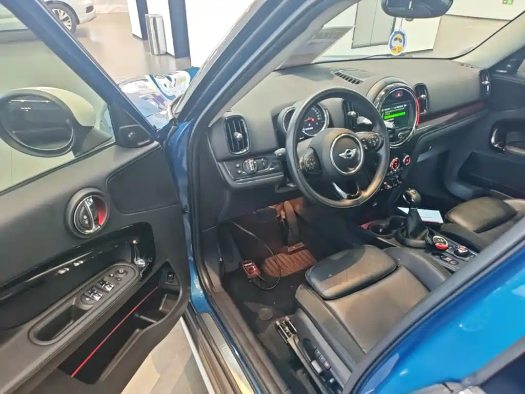 MINI Countryman 2018 — фото 16