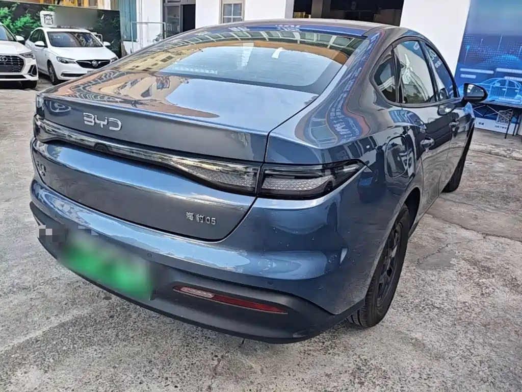 BYD Seal 05 DM-i 2025 — фото 7