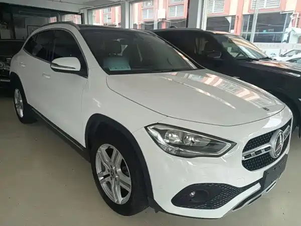 Mercedes-Benz GLA 2021