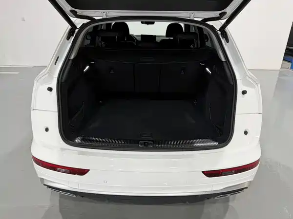 Audi Q5L 2024