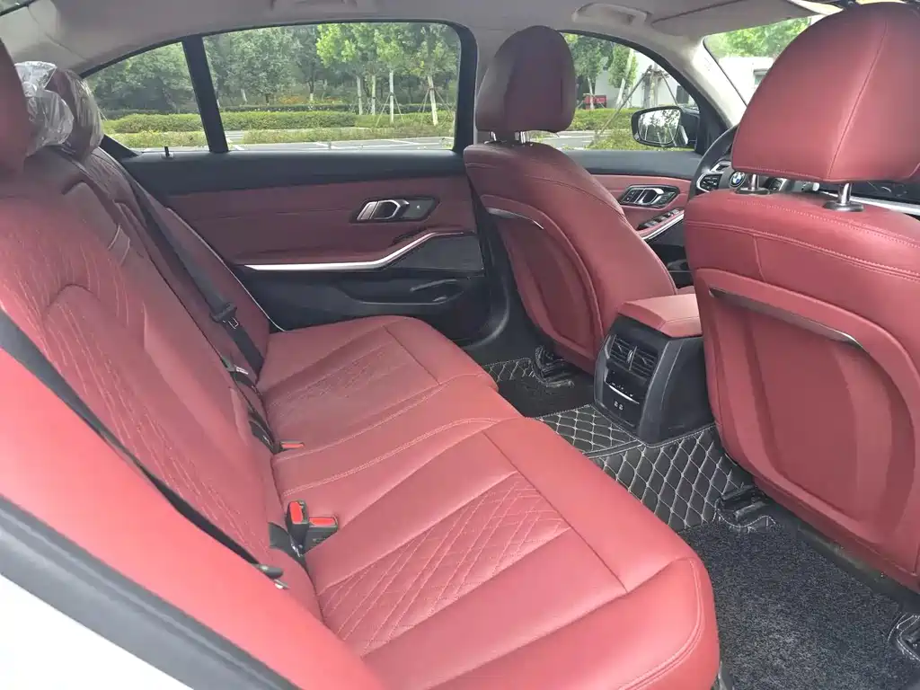 BMW 3 Series 2025