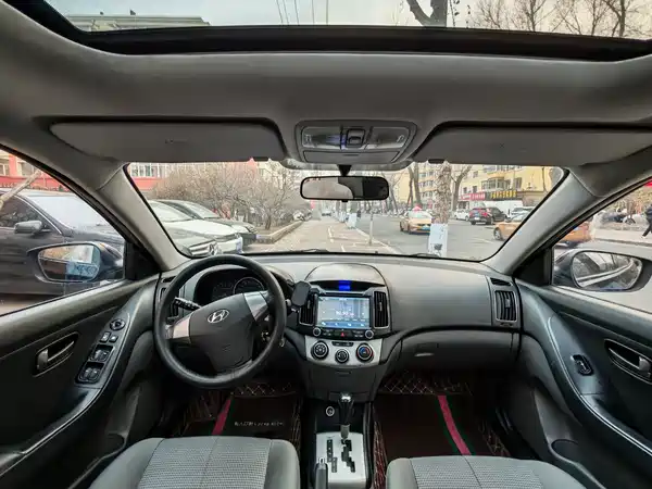 Hyundai Yuedong 2015