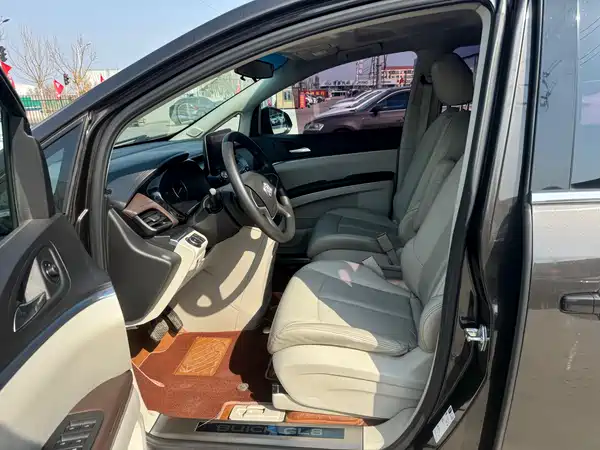 Buick GL8 2021